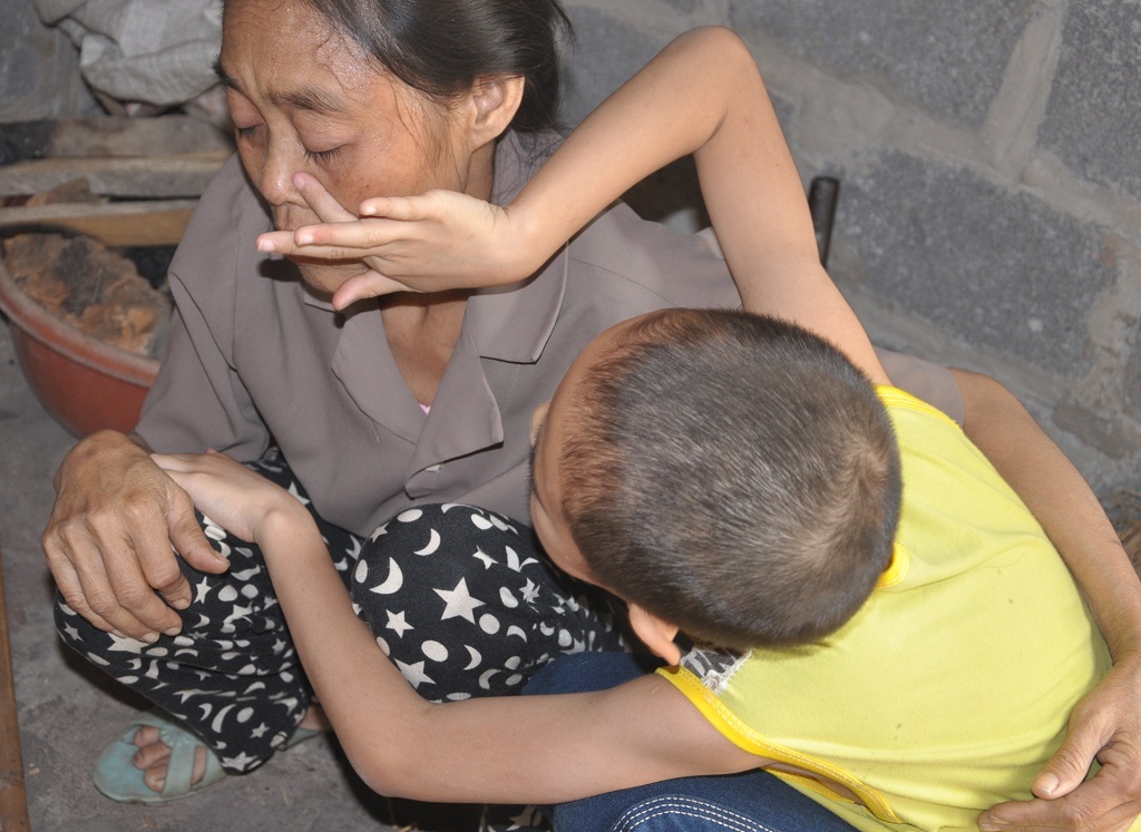 Hơn ai hết, chị mơ được sống để nhìn thấy các con