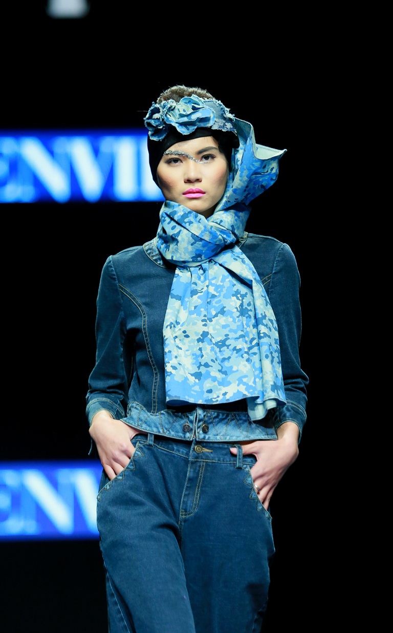 GenViet Jeans với phong cách trẻ trung, hiện đại.