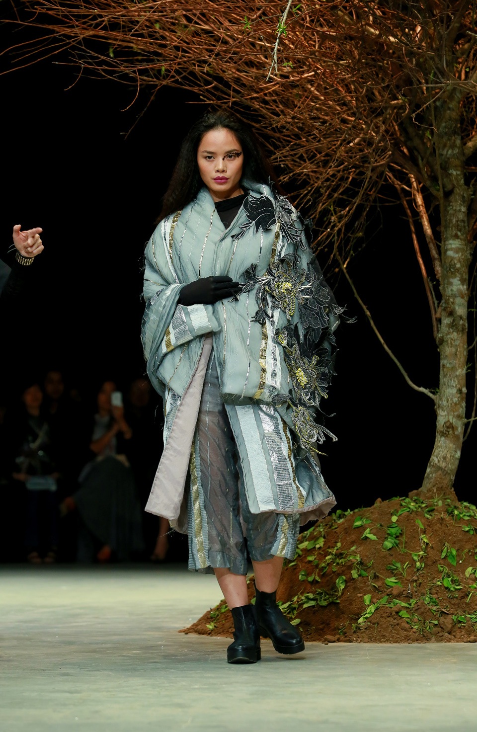 Nỗi nhớ mùa đông da diết trong đêm diễn Haute Couture - 11 P.O