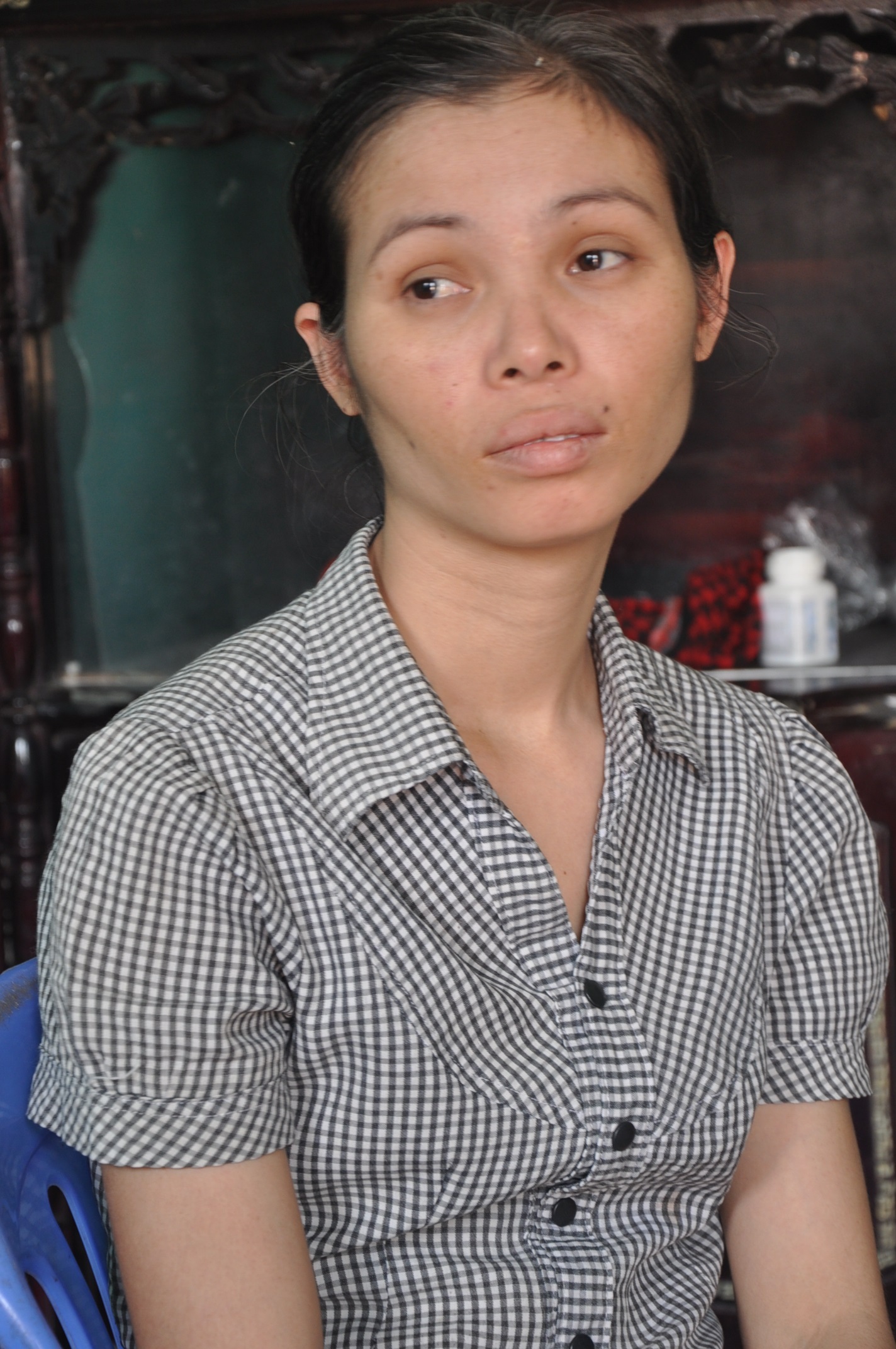 Bệnh nhân tâm thần Hoàng Thị Huệ tiếp tục bị cộng đồng mạng ép... không bị điên