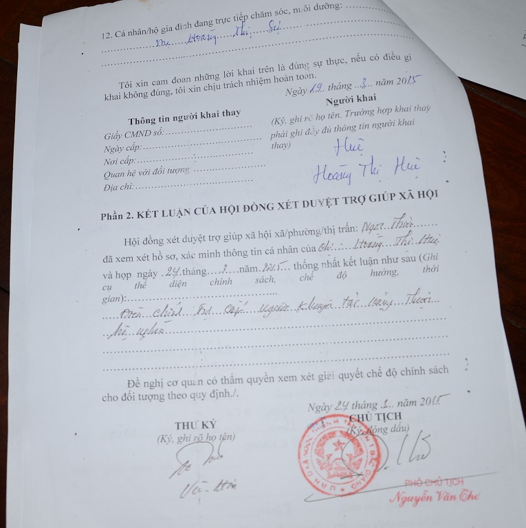 Việc nhận mức trợ cấp xã hội của chị Huệ cũng được UBND xã Ngọc Thiện xác thực.