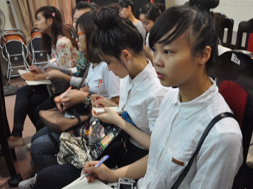 Hội thảo thu hút nhiều bạn sinh viên đến từ các trường ĐH trên địa bàn Hà Nội.