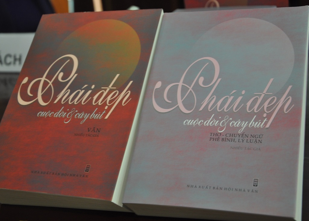 2 cuốn Văn - Thơ của : Phái đẹp, cuộc đời & cây bút.