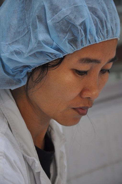 Số tiền cho ca mổ của con lên đến cả trăm triệu đồng, chị không thể nào xoay được.