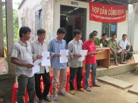 Các đối tượng tham gia đánh bạc bị xử phạt vi phạm hành chính