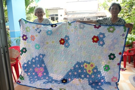 Chiếc mền tặng người nghèo