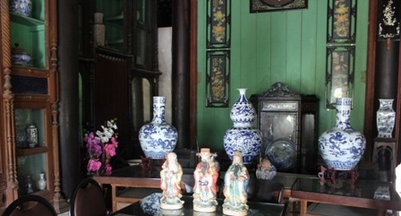 Rất nhiều cổ vật từ xa xưa được lưu giữ cẩn thận