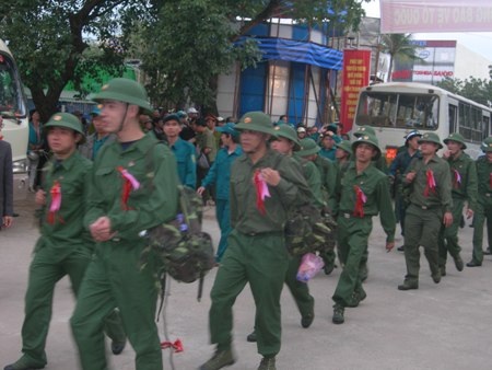 Hàng nghìn thanh niên hăng hái lên đường nhập ngũ - 7