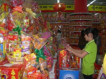 Ngợp mắt với... giỏ quà Tết - 2