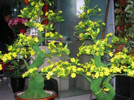 Hoa giả hối hả vào mùa Tết  - 10