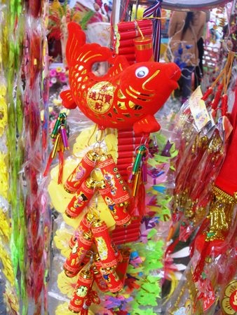 Rộn ràng hàng trang trí Tết - 7