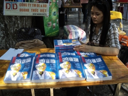 Ra mắt cuốn sách “Nguyễn Văn Xuân - Sức sống văn hóa xứ Quảng” - 1