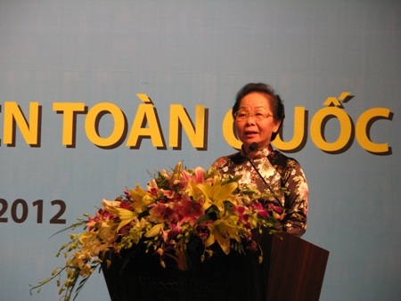 Phó chủ tịch nước Nguyễn Thị Doan phát biểu tại lễ phát động 