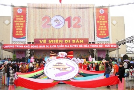 2013 là năm Du lịch Quốc gia Đồng bằng sông Hồng- Hải Phòng - 1 Năm Du lịch quốc gia 2012 với tên gọi Năm du lịch quốc gia duyên hải Bắc Trung bộ - Huế 2012