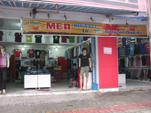 Trong đó có những shop giảm giá đến 70%