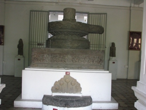 Đài thờ Trà Kiệu