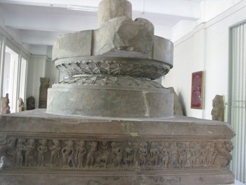 Đài thờ Trà Kiệu là một đài thờ hoàn thiện gồm 