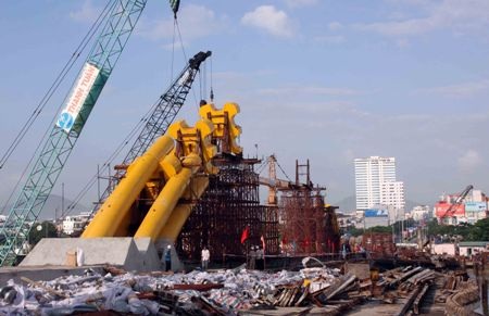 Cầu Rồng dự kiến hoàn thành trong tháng 3/2013