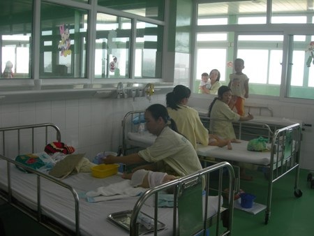 Dịch sốt xuất huyết đang vào mùa cao điểm