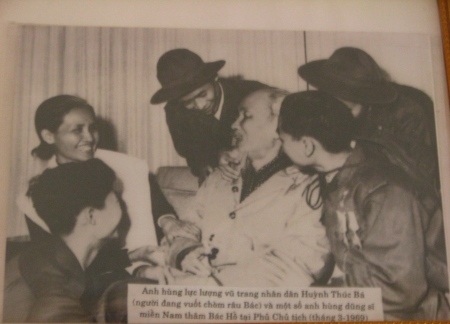 Nữ dũng sĩ 7 lần được gặp Bác Hồ