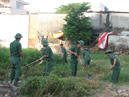 Thu hút lực lượng vũ trang