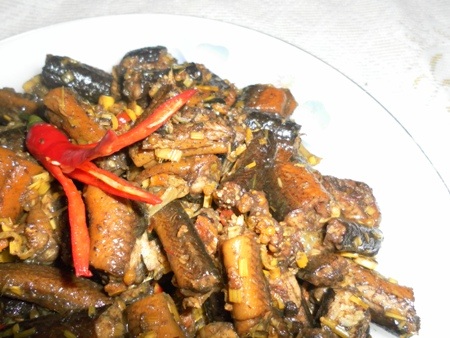 Lươn xào sả ớt            