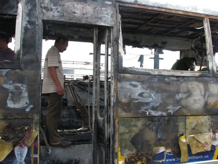 Toàn bộ ghế đã bị cháy rụi