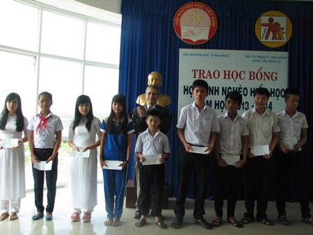 Trao học bổng “Care the people” cho học sinh nghèo hiếu học trên địa bàn TP Đà Nẵng