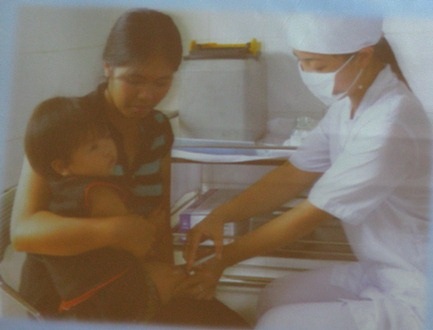 Tỷ lệ trẻ tử vong dưới 5 tuổi đã giảm đáng kể trong vòng 20 năm qua nhờ tiêm chủng mở rộng