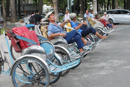 Đà Nẵng hỗ trợ người lao động nghèo ăn Tết - 1 Hỗ trợ tết cho người hành nghề xích lô