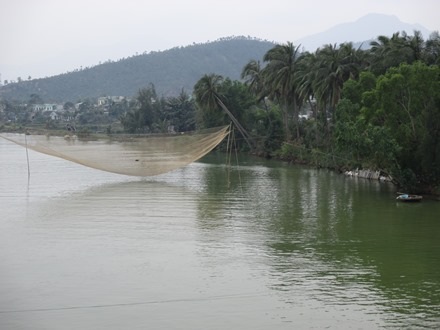 Một góc làng chài Nam Ô