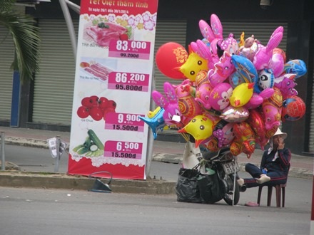 Mưu sinh sớm sáng mồng 1 Tết