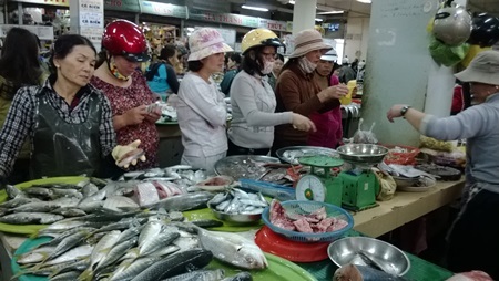 Giá thực phẩm bắt đầu tăng tốc - 2 Cá biển cũng tăng trong đó tăng mạnh nhất là cá thu