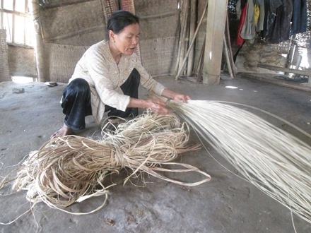 Công đoạn dút thẳng lót