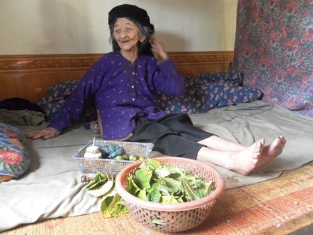 Ăn trầu trở thành một thói quen của nhiều người dân nơi đây