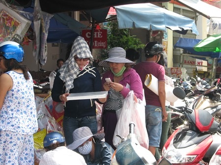 Ngoài các mặt hàng như tiền, vàng, quần áo... còn có cả laptop