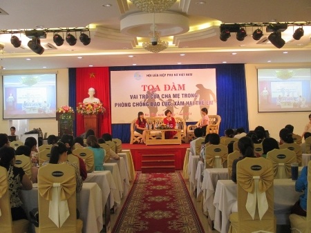 Quang cảnh buổi tọa đàm 