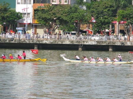 Mỗi đội mỗi vẻ