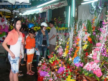 "Bùng nổ" khuyến mãi hàng hóa mừng ngày 20/11 - 2