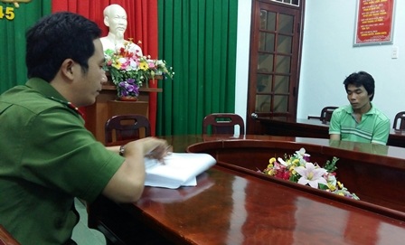 Bắt đối tượng giết người rồi bỏ trốn - 1 Nghi can Hoàng tại cơ quan công an