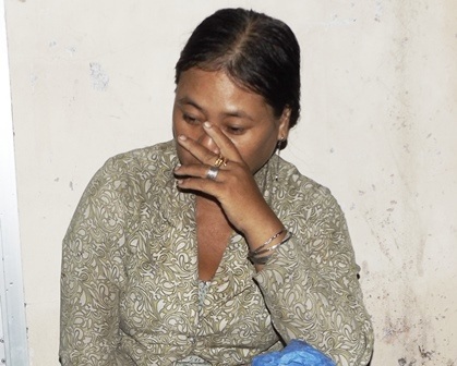 Người phụ nữ không biết đường về nhà được cơ quan công an liên hệ tìm người thân