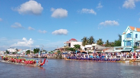 Độc đáo lễ hội đua ghe ngo của đồng bào Khmer - 1
