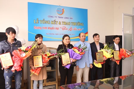 “Săn lộc đầu năm”, 9 khách hàng may mắn trúng 1 cây vàng