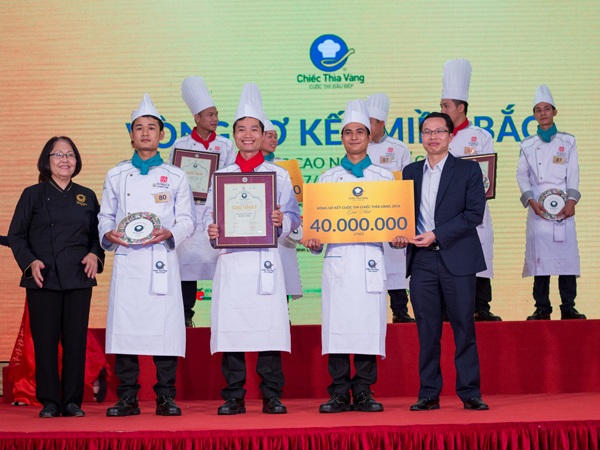 Mỹ vị rẻo cao sánh vai cùng đặc sản đồng bằng sông Hồng - 8 Đội 80 - Nhà hàng ẩm thực Dũng Tân giành giải nhất cụm thi Cao nguyên Bắc Bộ