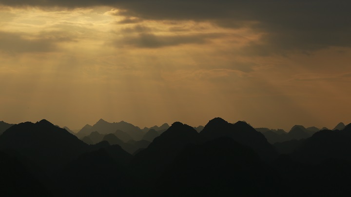 
Cảnh núi non hùng vĩ và khung cảnh đẹp nên thơ tạo nên một nét riêng cho thung lũng Bắc Sơn
