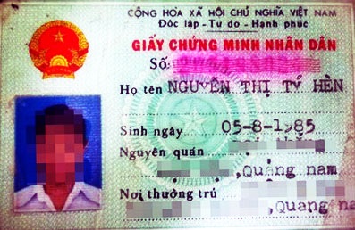 Cười ra nước mắt về chuyện đặt tên cho con - 1 Đáng lẽ cái tên phải là
Thúy Hằng nhưng cán bộ tư pháp lại ghi trên giấy khai sinh là Tý Hèn