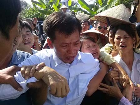 Ép phải tin - 1 Ép phải tin