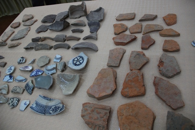 Phát hiện nhiều hiện vật từ cuộc khai quật khảo cổ dinh chúa Nguyễn - Ảnh 2.