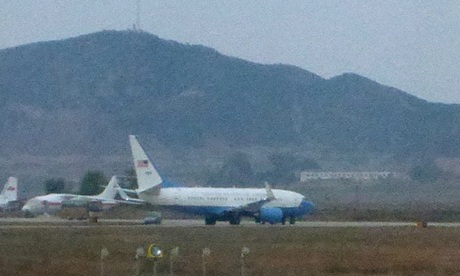 Ông Kim Jong-un lệnh thả công dân Mỹ theo đề nghị của Obama - 1 Máy bay của chính phủ Mỹ hạ cánh tại Triều Tiên để đưa