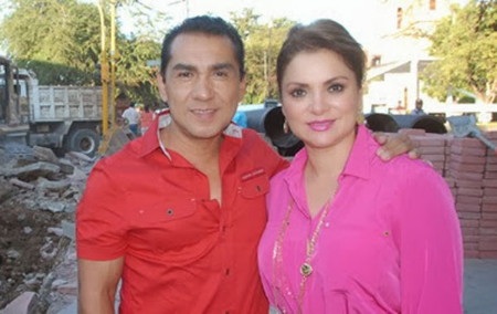 Mexico truy nã thị trưởng nghi ra lệnh thủ tiêu 43 sinh viên - 1 Thị trưởng Jose Luis Abarca và vợ đang bị truy nã